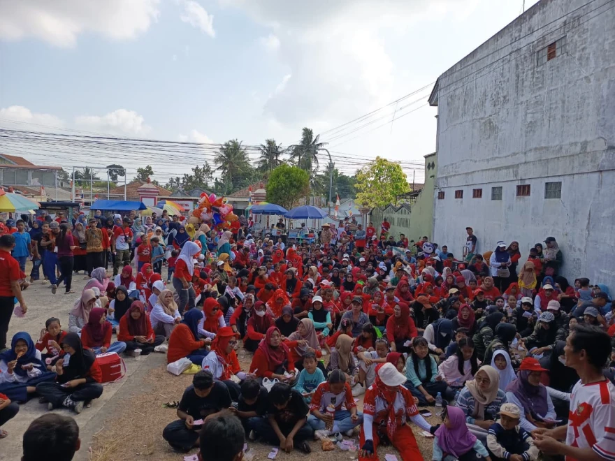 Semarak HUT RI ke-81, Jalan Sehat dan Kuda Lumping Meriahkan Desa Slarang